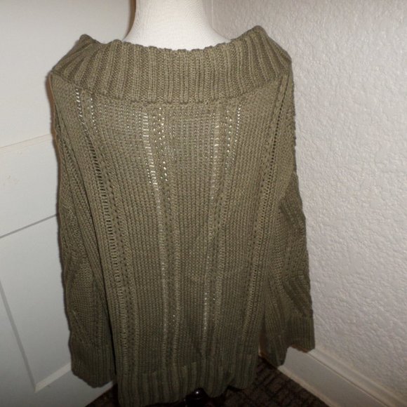 Wishlist Off the Shoulder Cable Knit Sweater M/L - Picture 2 of 2